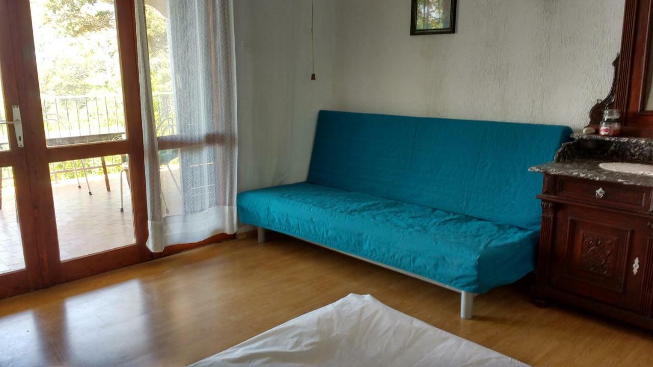 Apartments Bassi Stara Baška Esterno foto