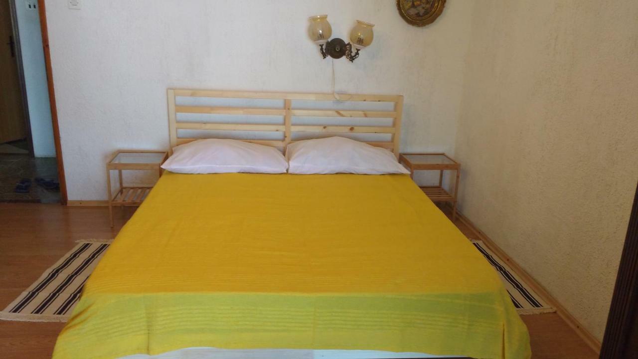 Apartments Bassi Stara Baška Esterno foto